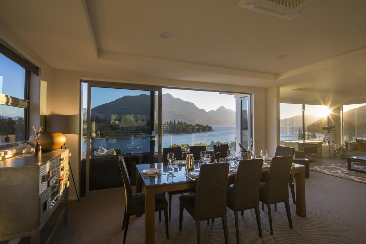 Lakefront Luxury By Amazing Accom Куийнстаун Екстериор снимка