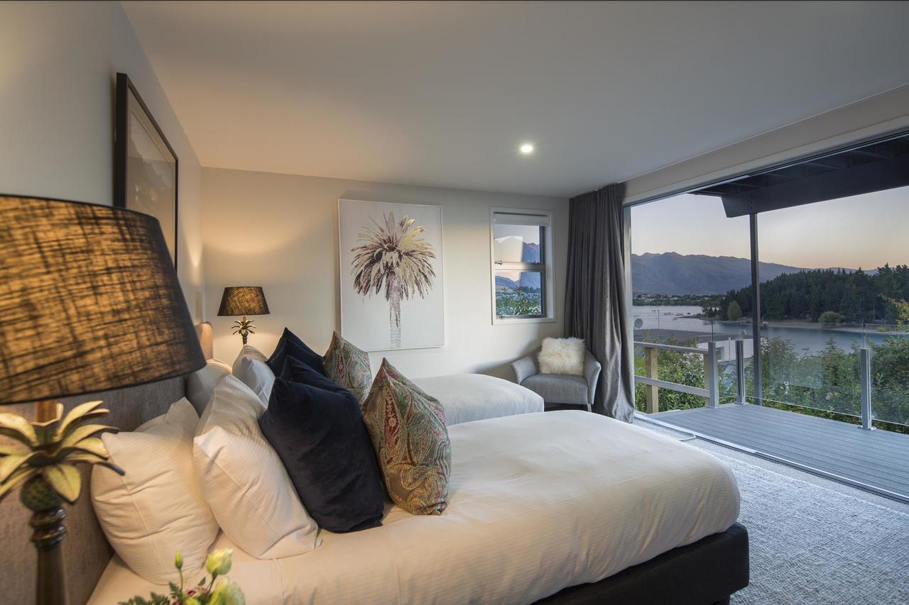 Lakefront Luxury By Amazing Accom Куийнстаун Екстериор снимка